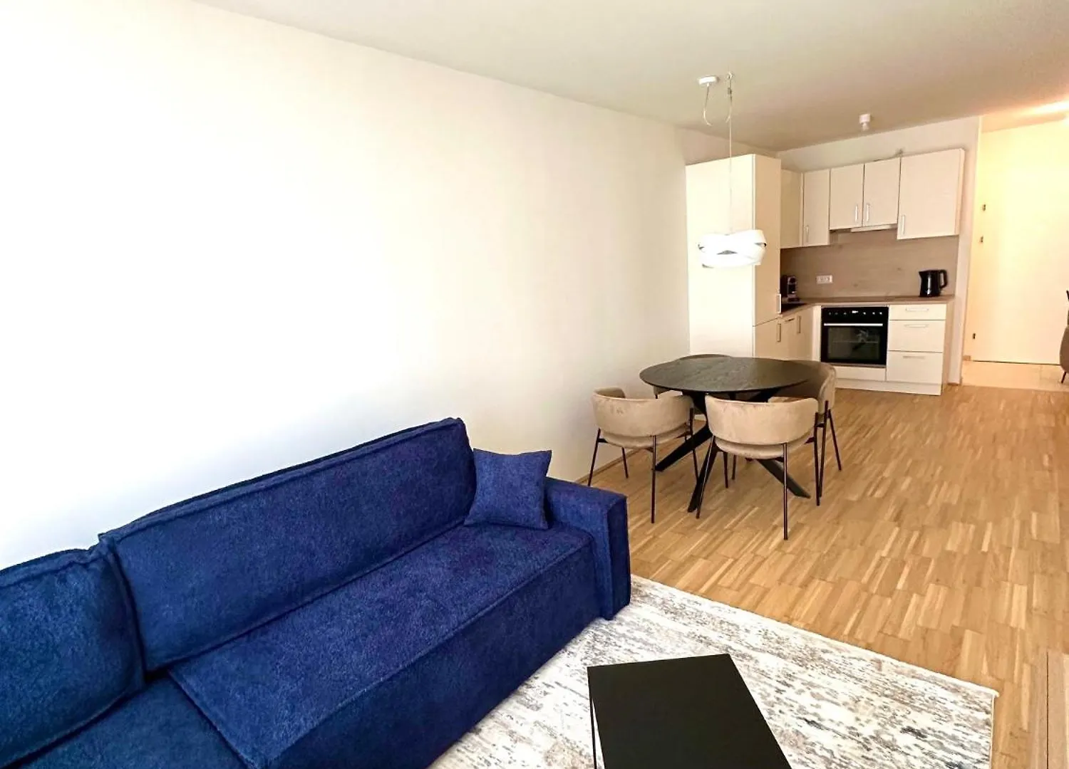 Coho City Apartments Mit Hauseigener Tiefgarage Viena