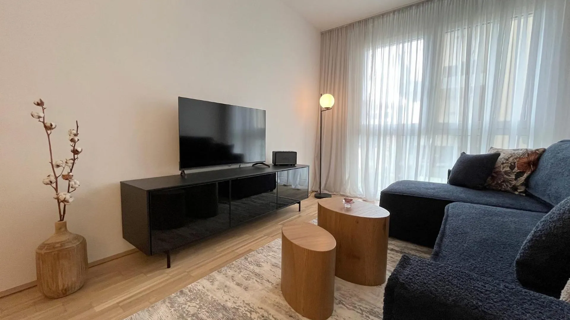 Coho City Apartments Mit Hauseigener Tiefgarage Viena Austria