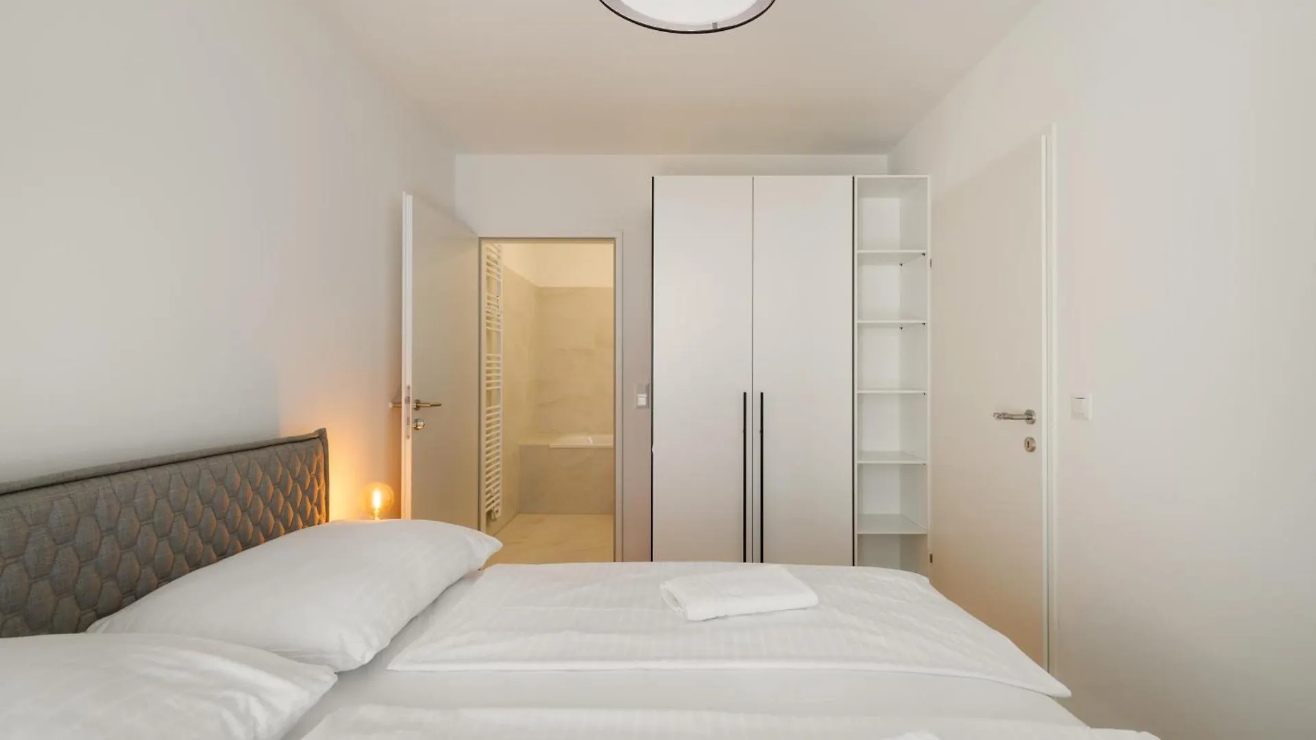 Coho City Apartments Mit Hauseigener Tiefgarage Viena 0*,
