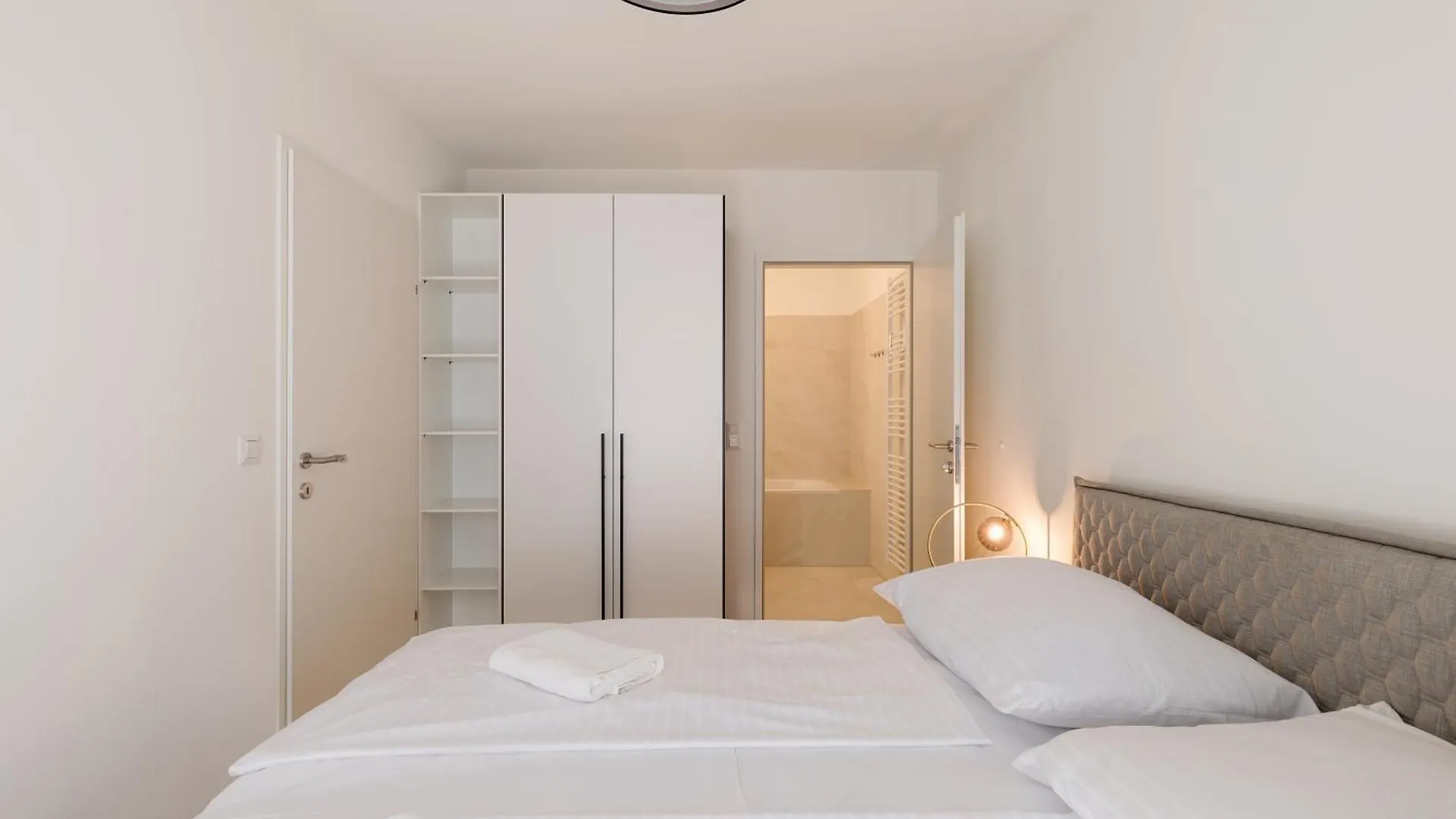Coho City Apartments Mit Hauseigener Tiefgarage Viena