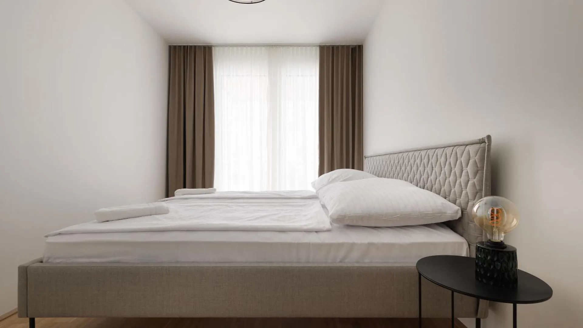 Coho City Apartments Mit Hauseigener Tiefgarage Viena Austria