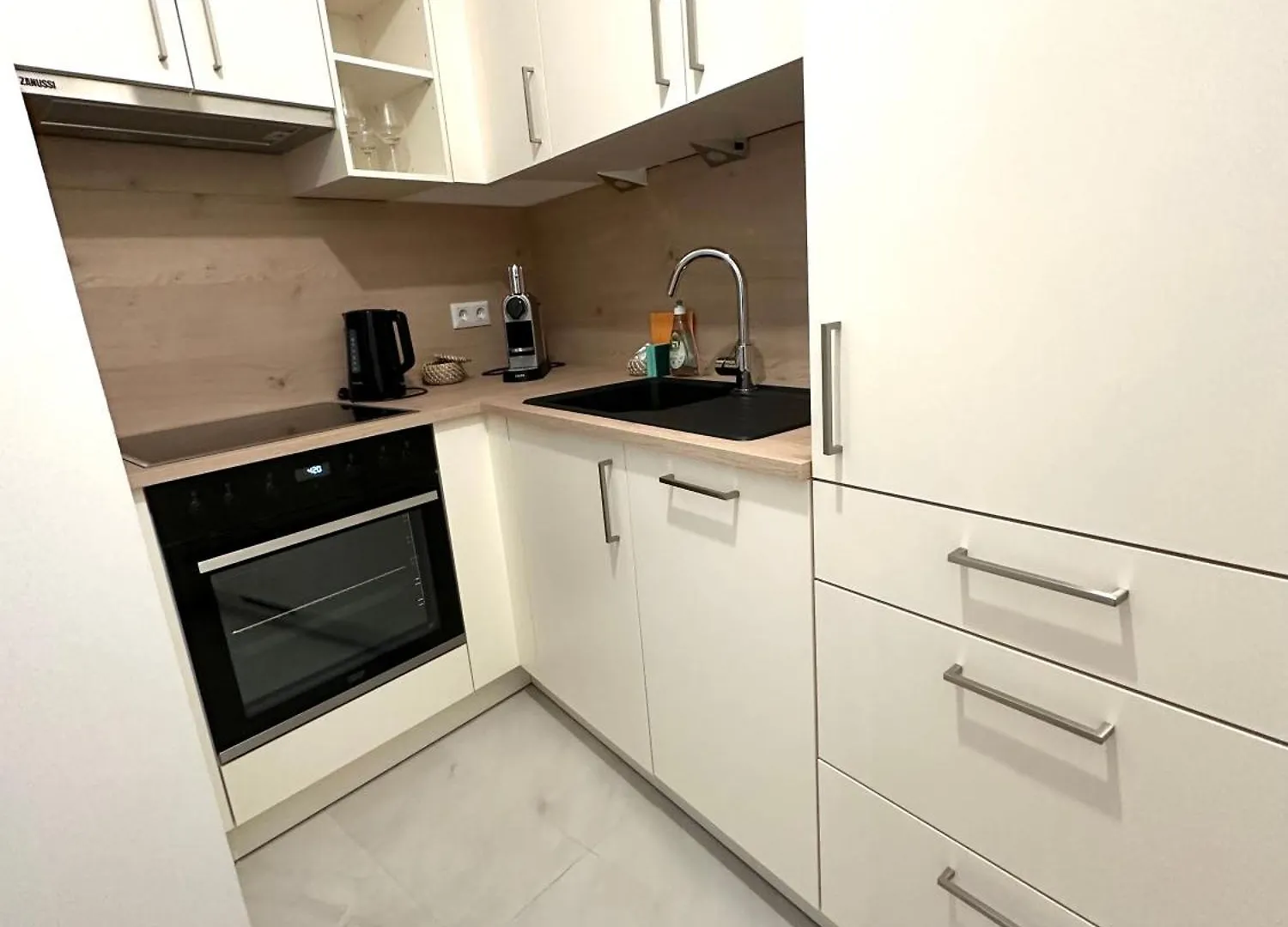 Coho City Apartments Mit Hauseigener Tiefgarage Viena