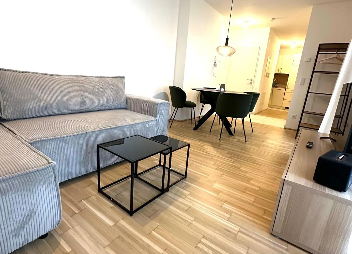 Coho City Apartments Mit Hauseigener Tiefgarage Viena