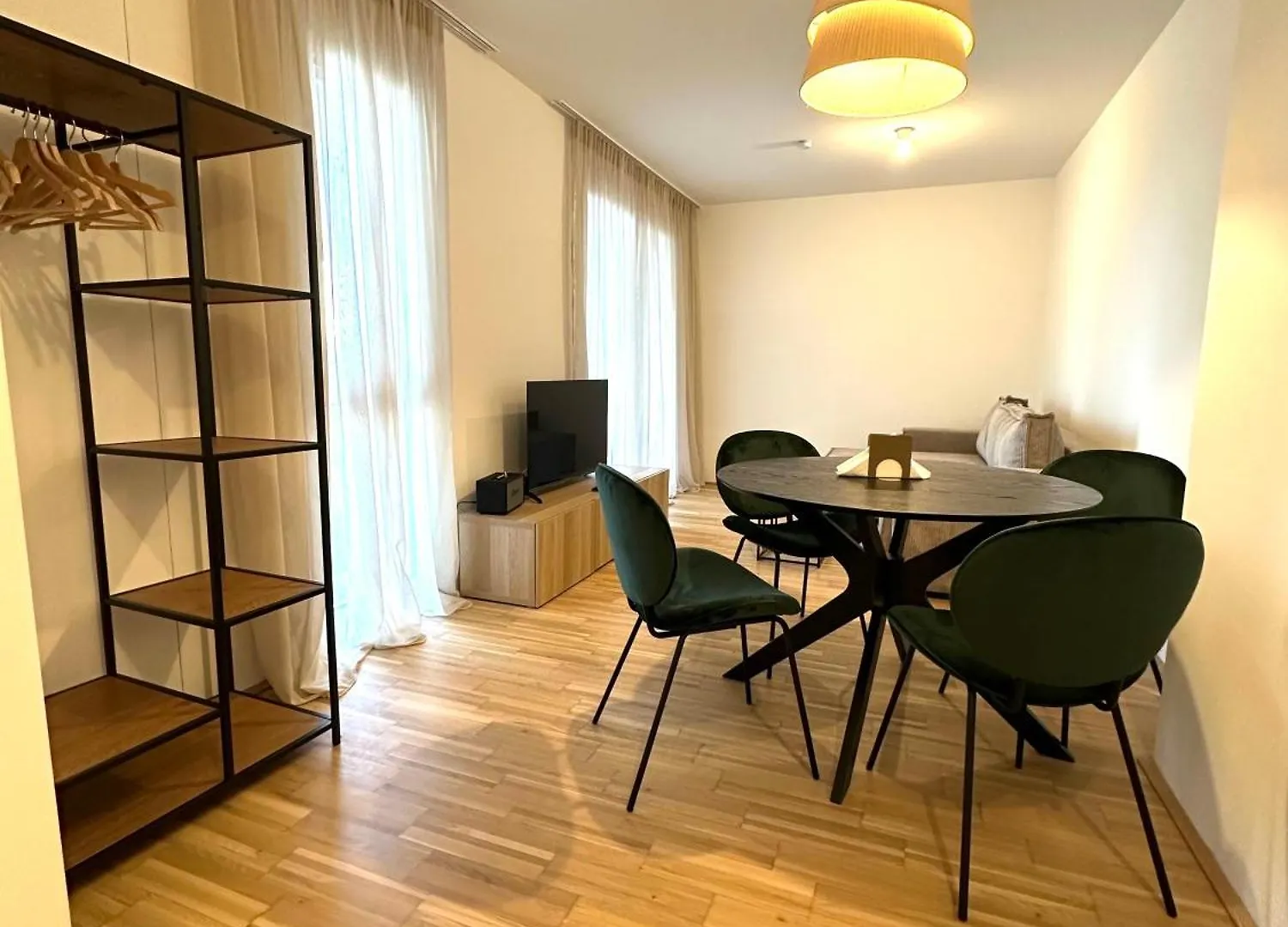 Coho City Apartments Mit Hauseigener Tiefgarage Viena Austria