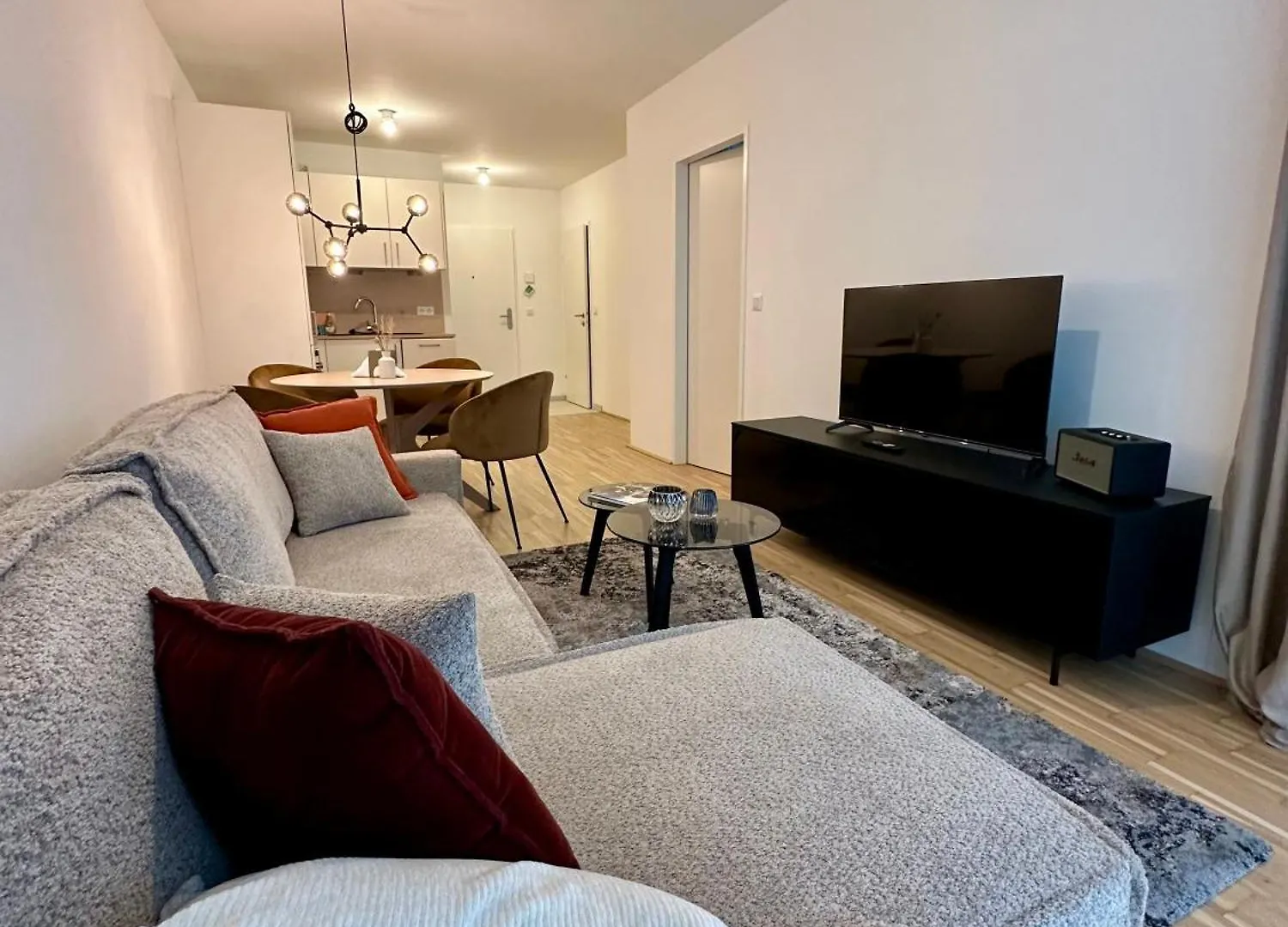 Coho City Apartments Mit Hauseigener Tiefgarage Viena