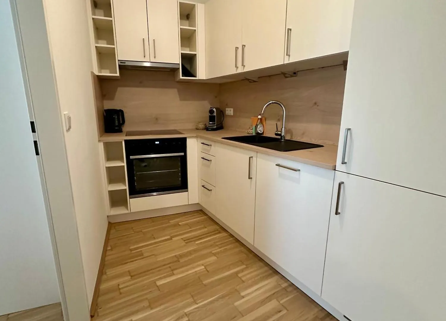 Coho City Apartments Mit Hauseigener Tiefgarage Viena
