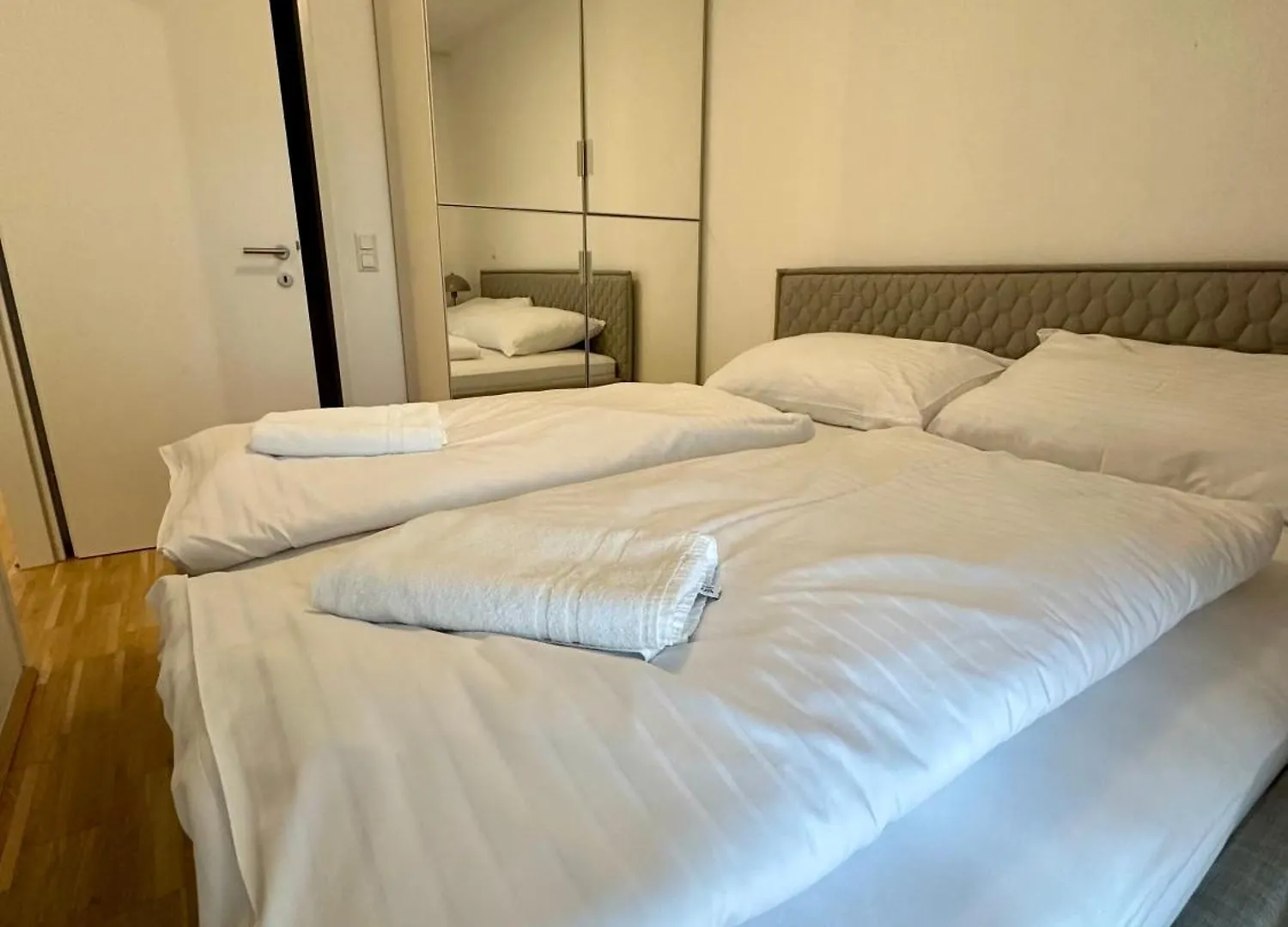 Coho City Apartments Mit Hauseigener Tiefgarage Viena Austria