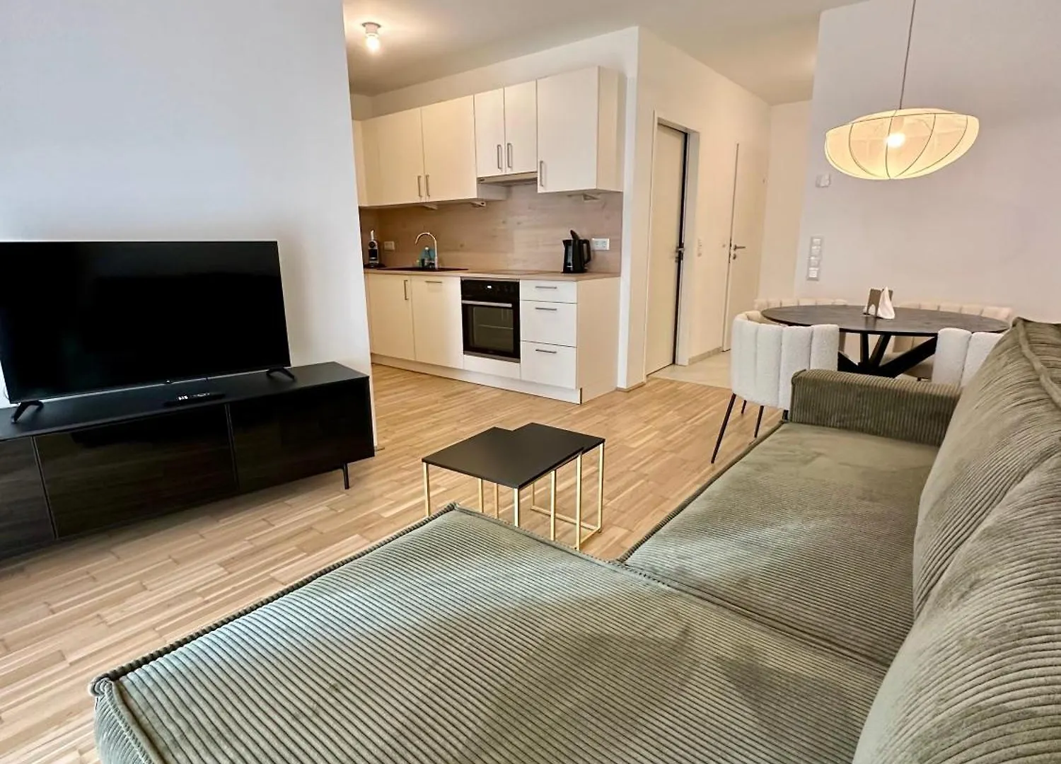 Coho City Apartments Mit Hauseigener Tiefgarage Viena