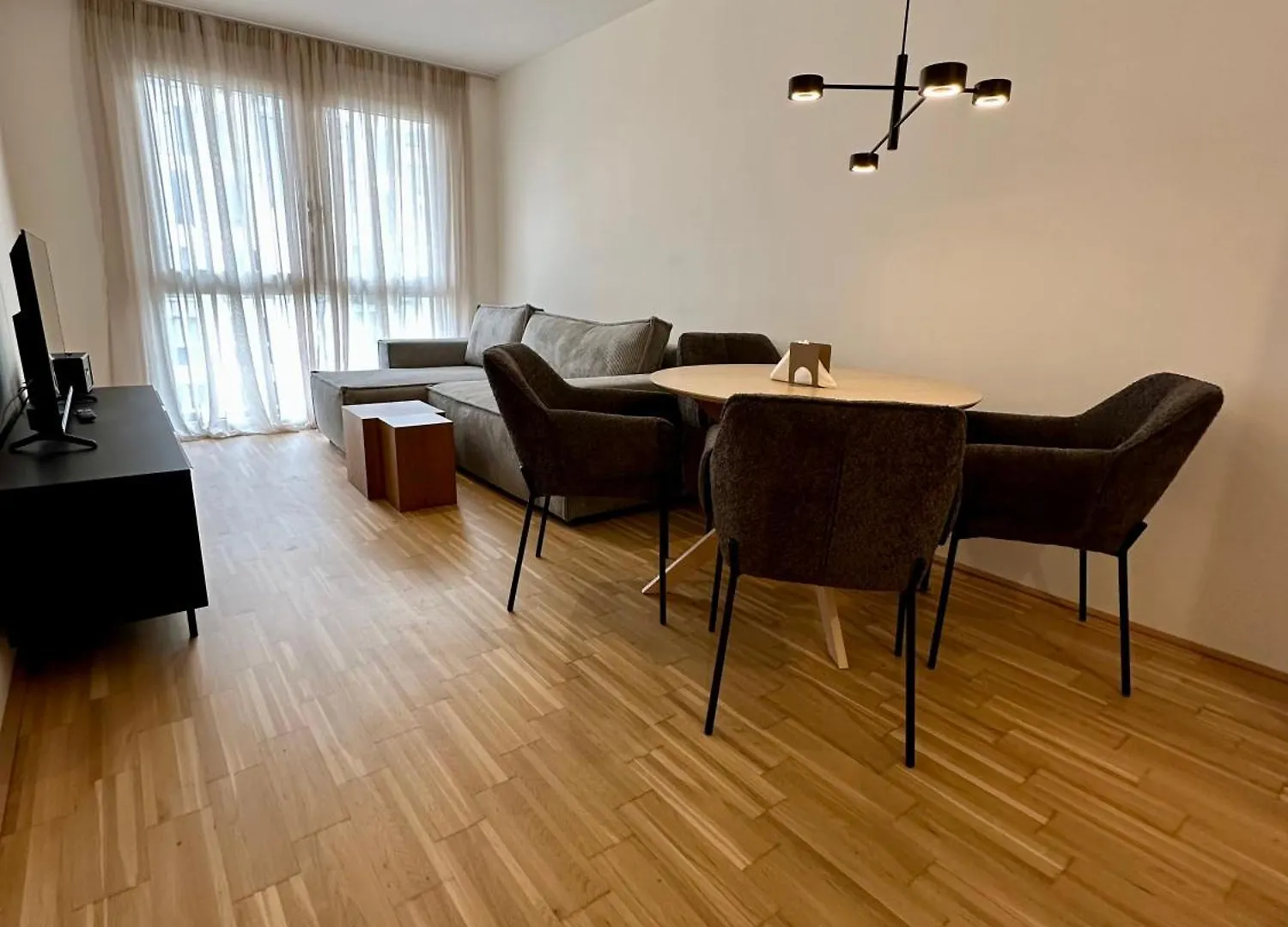 Coho City Apartments Mit Hauseigener Tiefgarage Viena